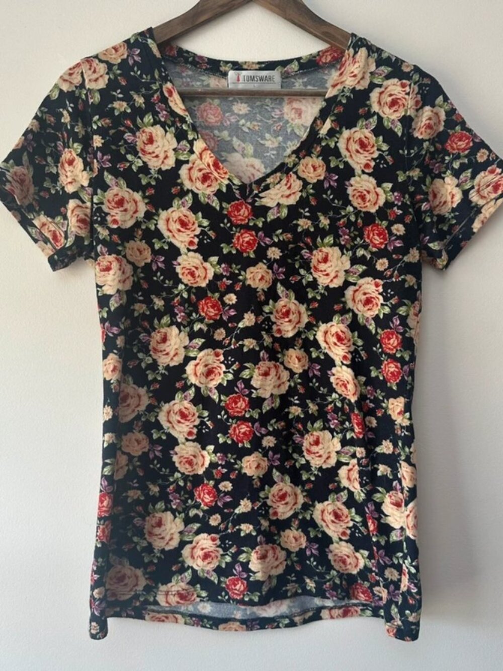 Tomsware Women’s Large Black Rose Floral V-Neck Short Sleeve Top Cottagecore